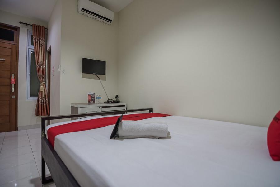 Reddoorz Plus Near Semanggi Jakarta Buitenkant foto
