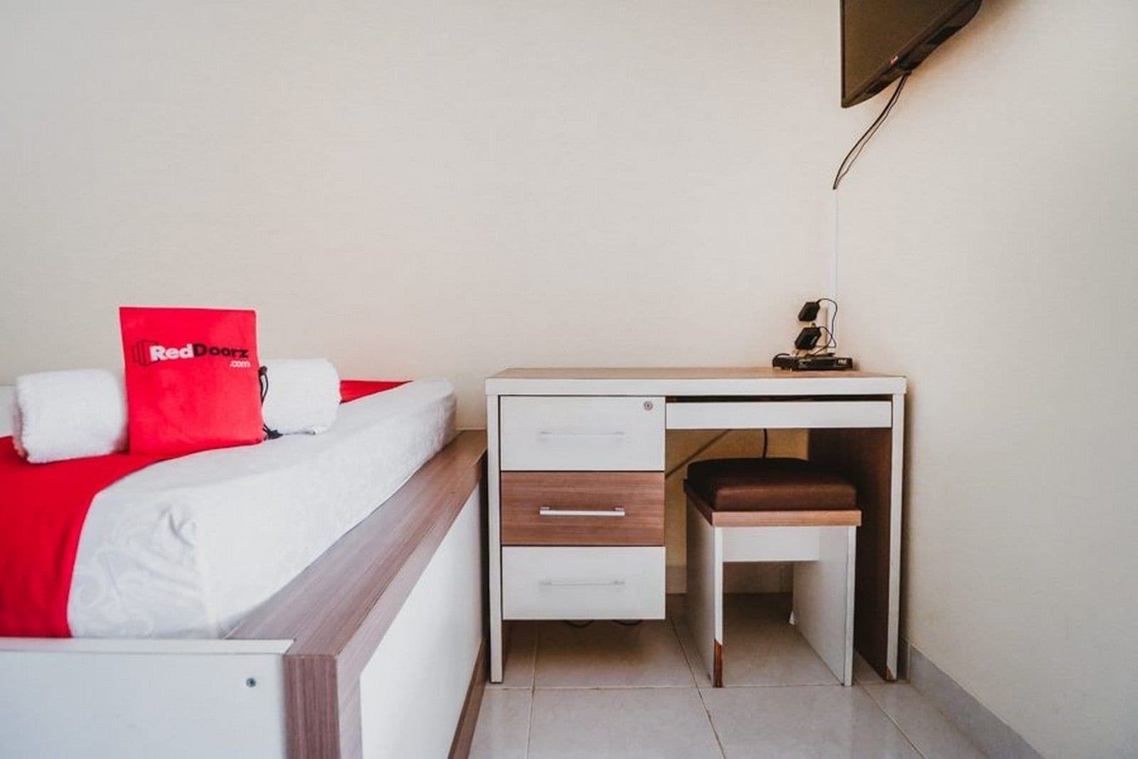 Reddoorz Plus Near Semanggi Jakarta Buitenkant foto
